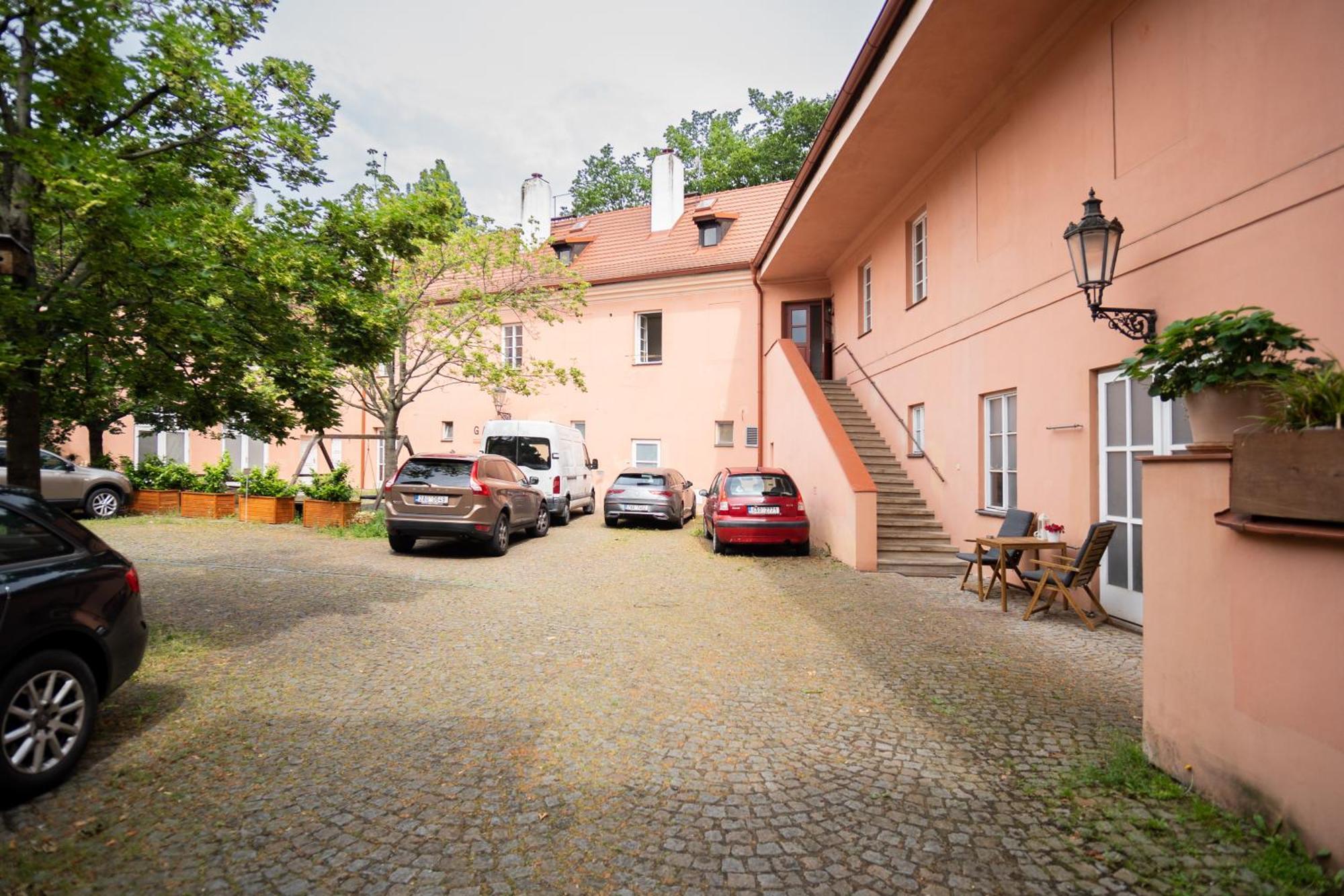 River View Apartment Прага Екстериор снимка